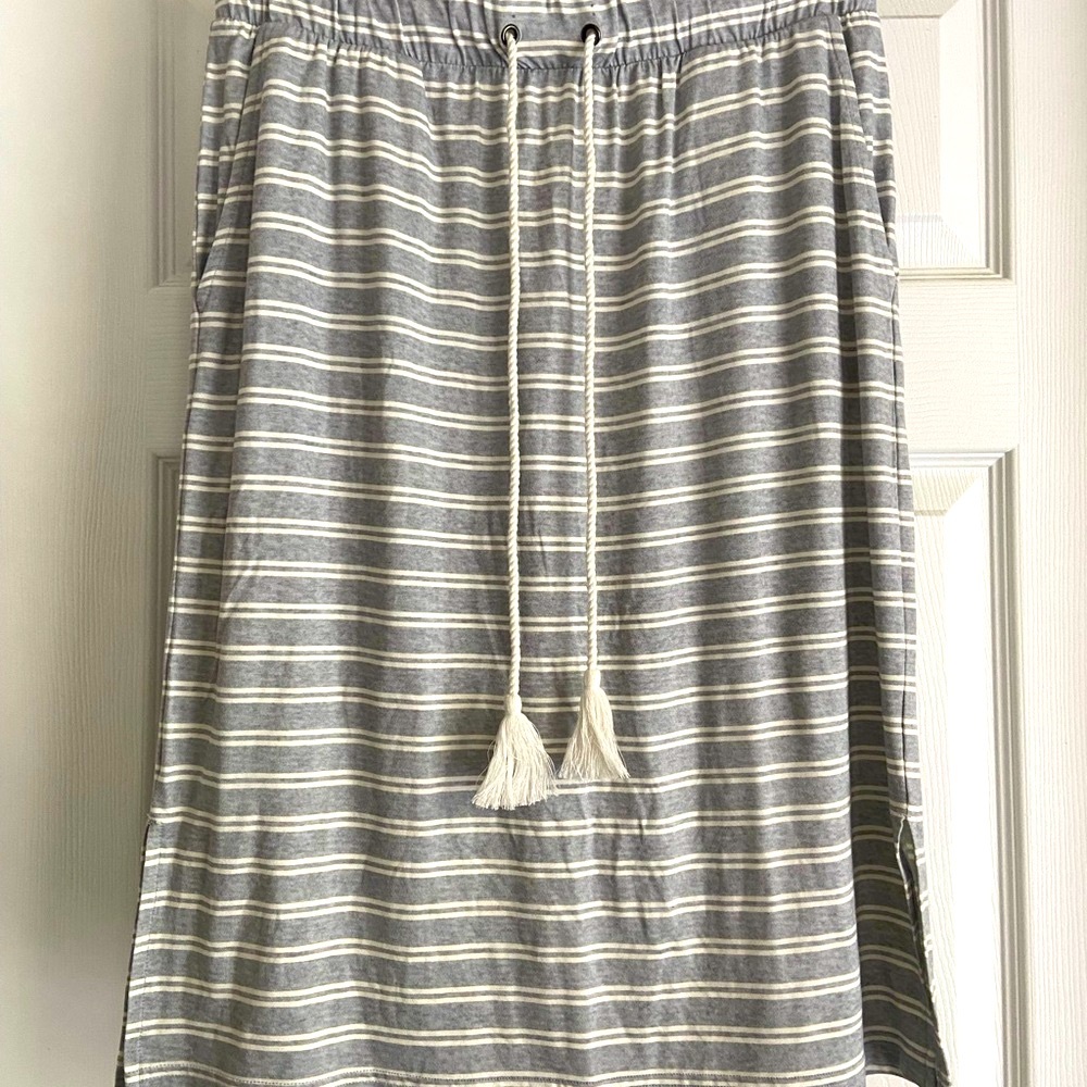 St. John's Bay Gray Tie Front Midi Skirt